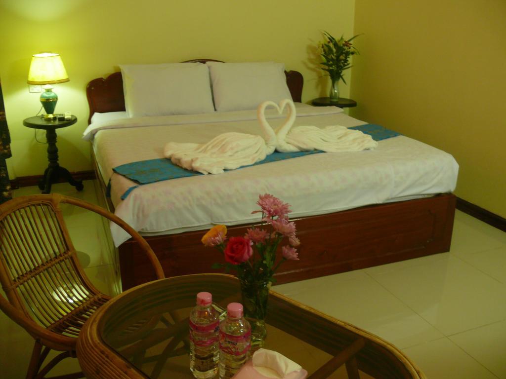 Tan Kimlong Guesthouse シェムリアップ エクステリア 写真