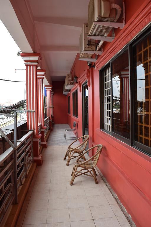 Tan Kimlong Guesthouse シェムリアップ エクステリア 写真